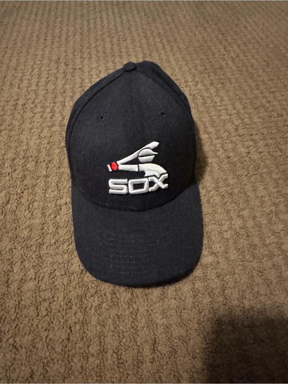New Era Black Chicago White Sox Logo Cap with White & Red Embroidery